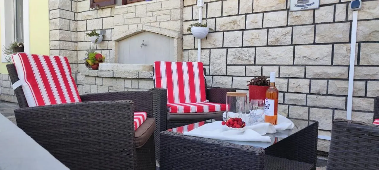 Apartment Lana Svetvinčenat