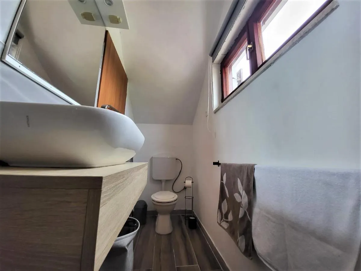 Apartment Lana Svetvinčenat 0*,  Κροατία