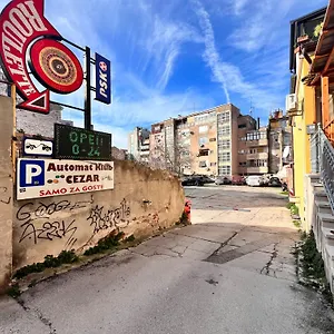 Arta Center - With Private Parking Apartman